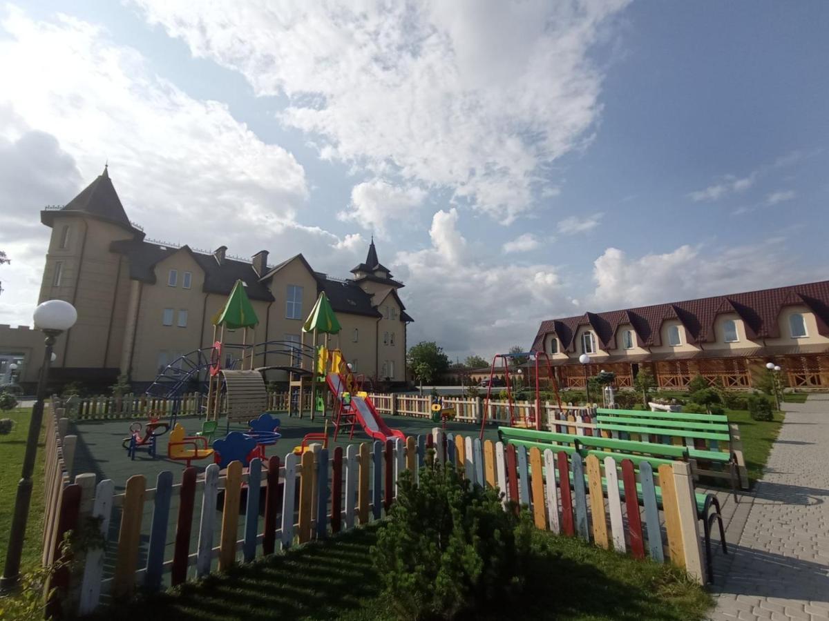 Готельно-Ресторанний Комплекс Прованс Парк 波恰耶夫 外观 照片